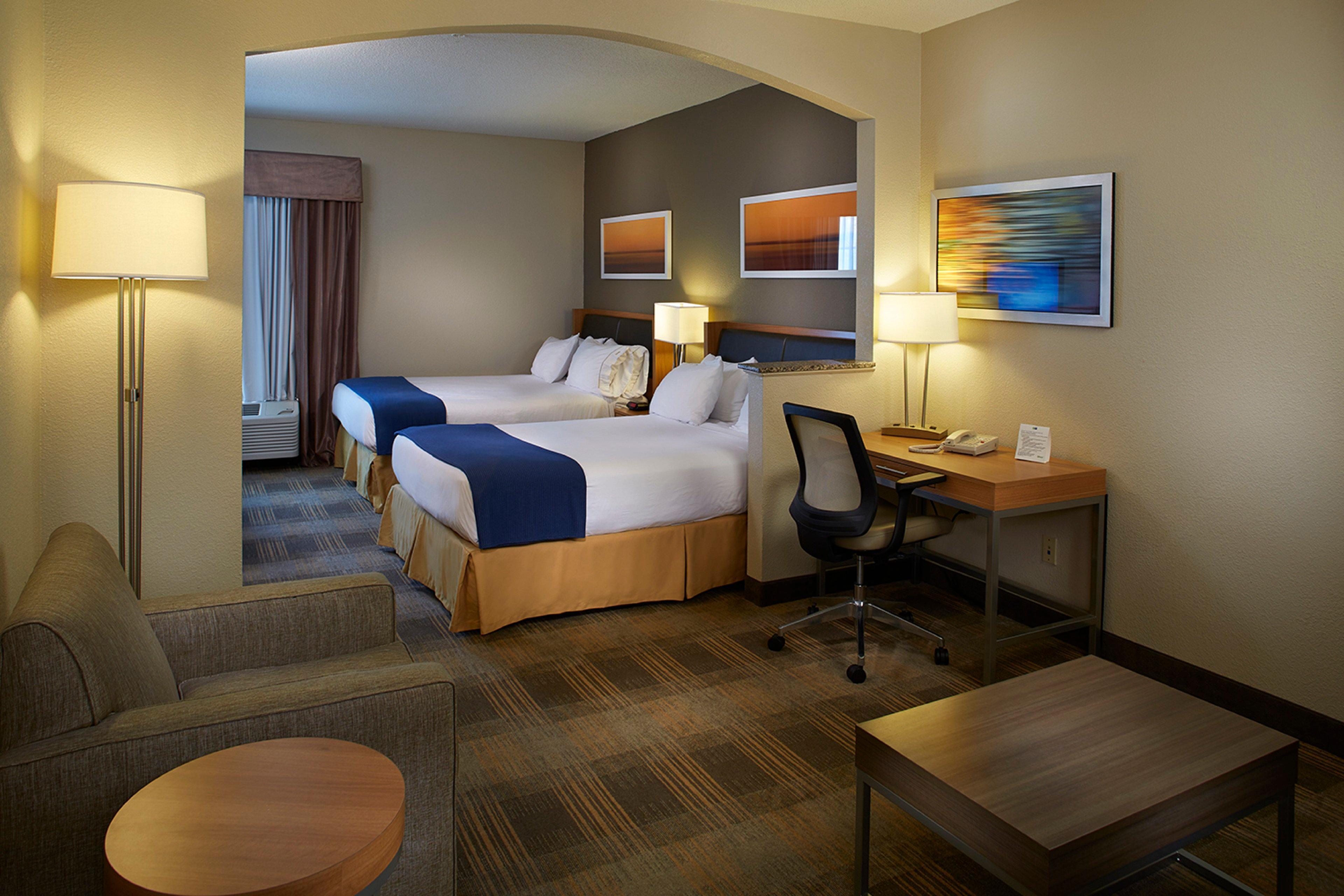 Holiday Inn Express & Suites Orangeburg By Ihg Екстериор снимка