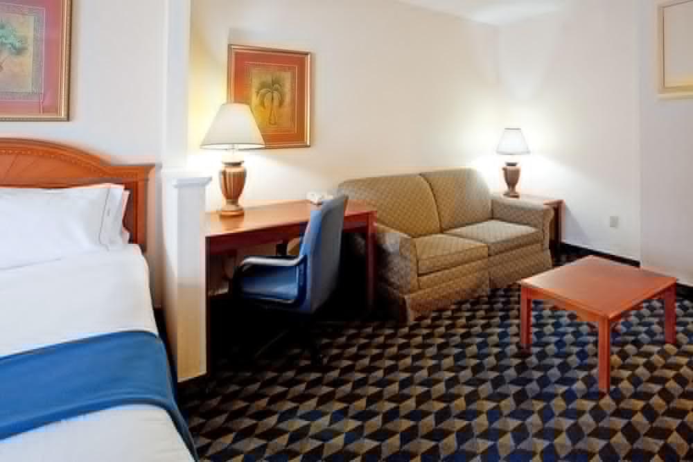 Holiday Inn Express & Suites Orangeburg By Ihg Екстериор снимка