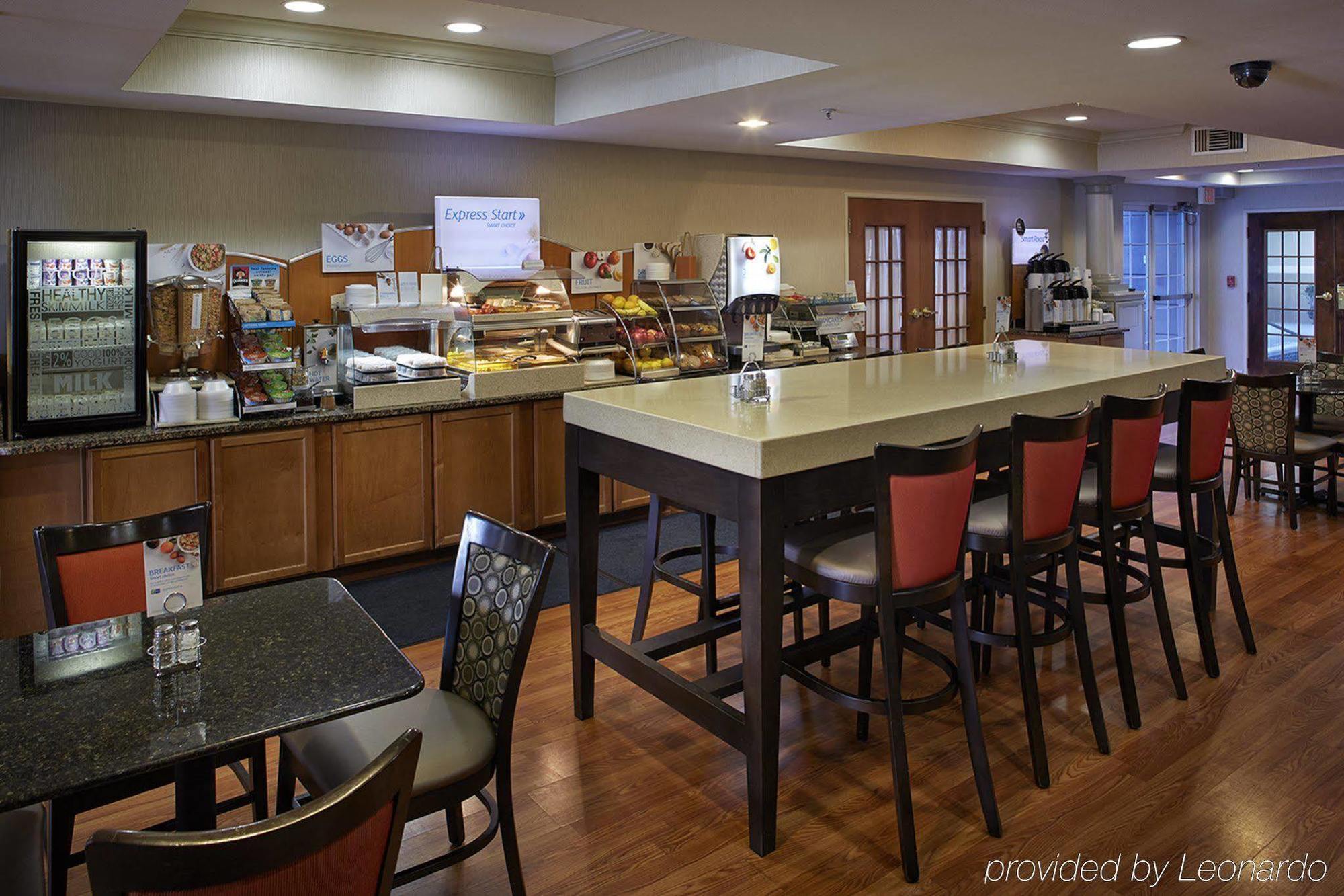 Holiday Inn Express & Suites Orangeburg By Ihg Екстериор снимка